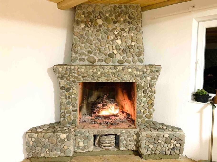 La-Marti, Idyllische Unterkunft Mit Kamin Bagdati Ngoại thất bức ảnh
