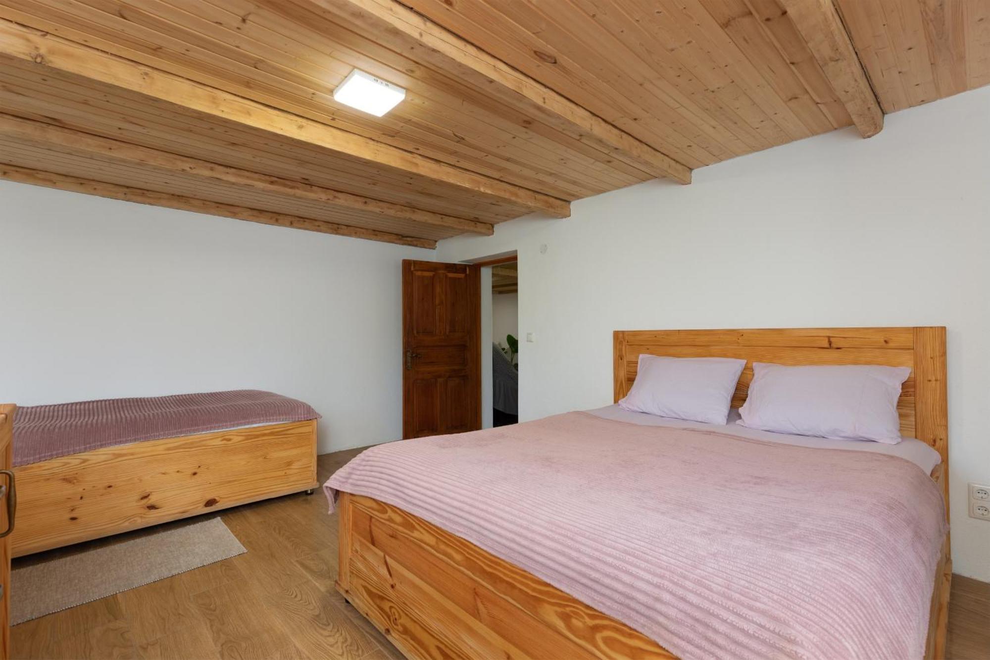 La-Marti, Idyllische Unterkunft Mit Kamin Bagdati Ngoại thất bức ảnh